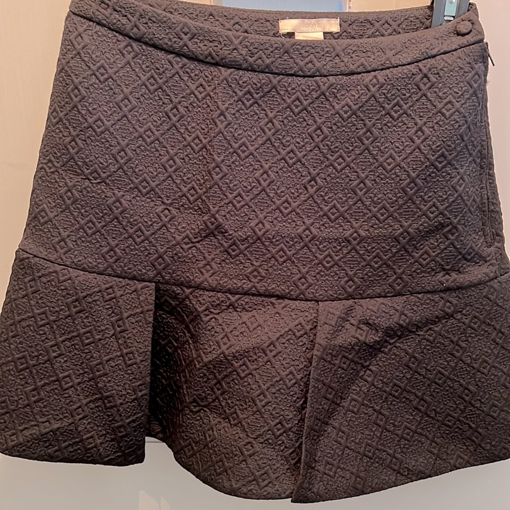 SALE! NWT Black Patterned Short Skirt